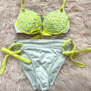 Victoria's Secret Bikini set
